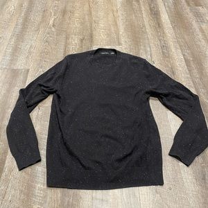 Comfortable Black/White Speckled Sweater